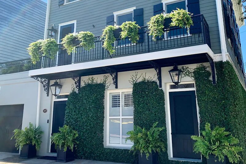 Shain Manor